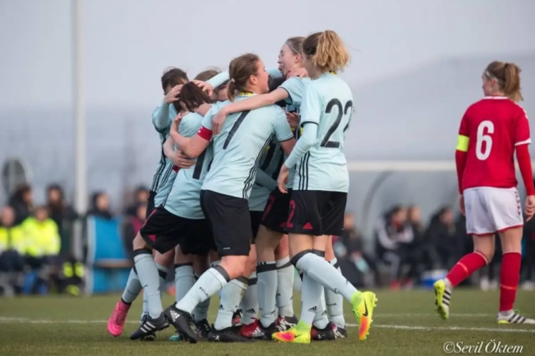 De U17 tegen Denemarken (1-2) in beelden