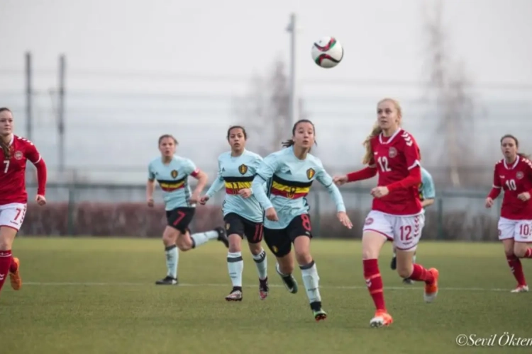 Lombaerts steunt ... de Flames U17