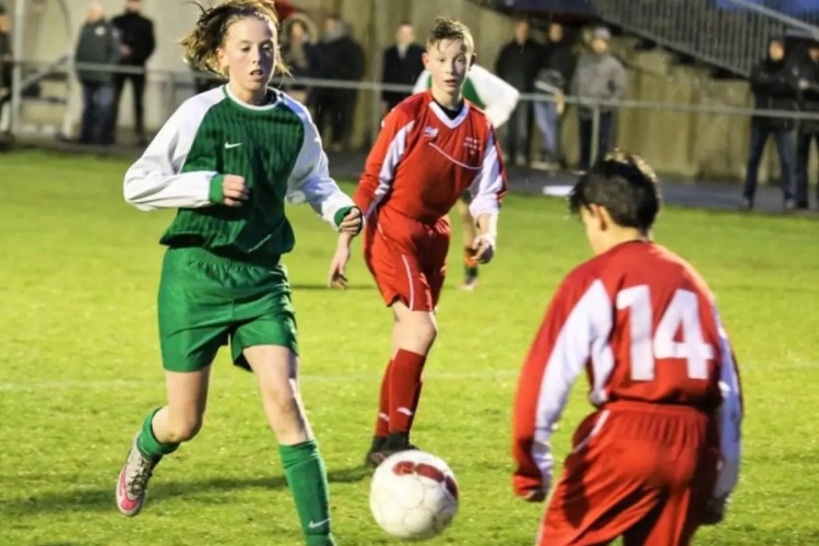 FOTO: Flames van de toekomst met oefenmatchen