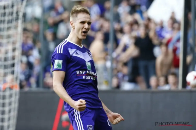 Tekenen bij Anderlecht of niet? 'Teodorczyk hakt knoop over zijn toekomst door'