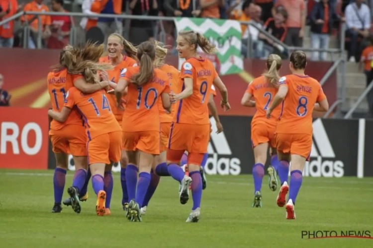 Oranje Leeuwinnen openen EK in stijl
