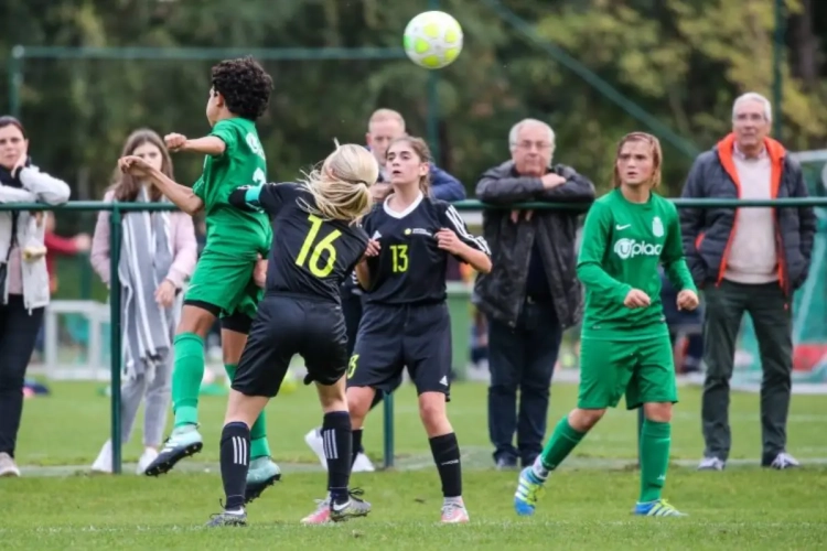 Yellow Flames knokken terug tegen jongensploeg