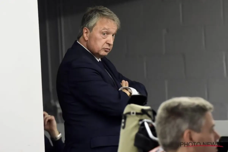 Van Holsbeeck verrast met harde woorden na persconferentie Coucke: "Laat ik duidelijk zijn: ik beslis niets meer, NIETS!"