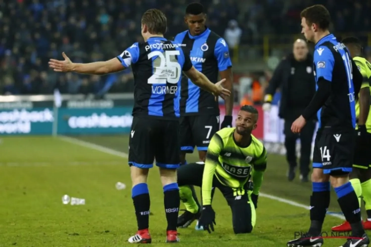 Tegenstrijdige opinie's over voetbal Standard: "Die gastjes bleven een uur liggen" vs. "De ref had het beter kunnen controleren"