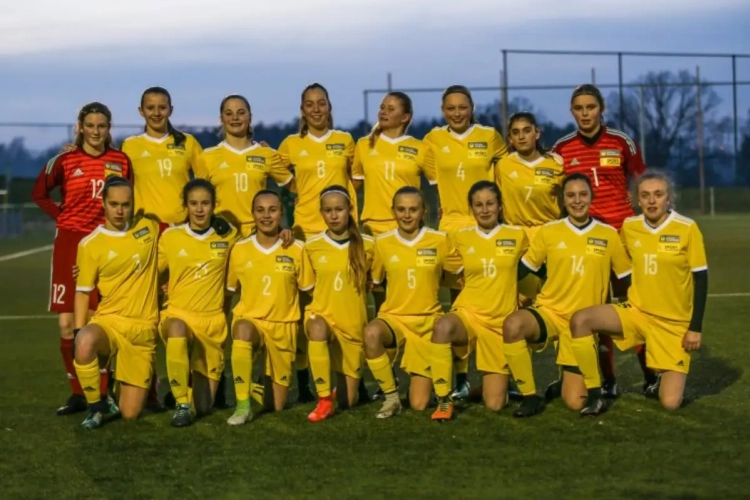 Yellow Flames nu ook echt in het geel en opnieuw aan de slag in fel duel met jongensteam