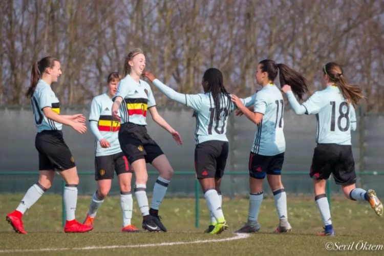 Flames U17 kunnen uw steun in Nederland goed gebruiken ... en dus wordt er een bus ingelegd!