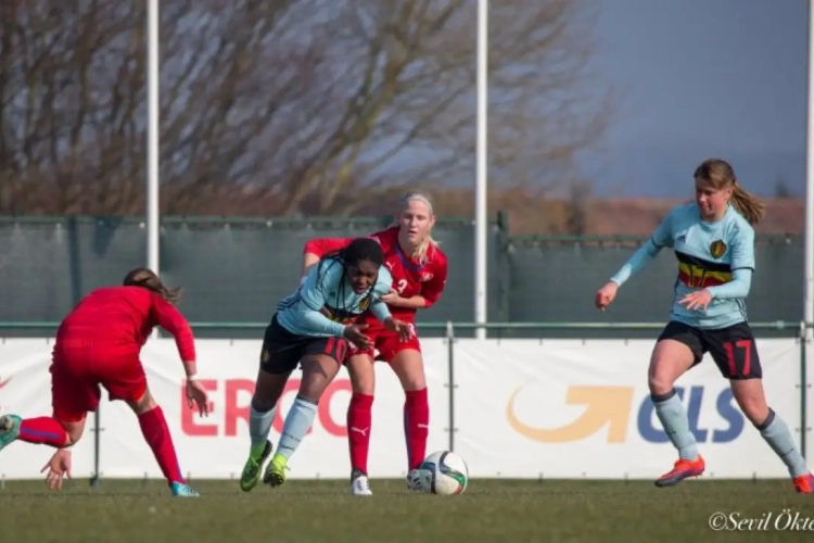 Jonge Flames boeken knappe zege tegen Tsjechië