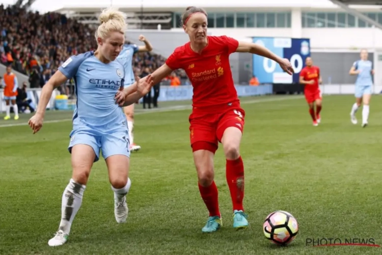 Engelse vrouwen hebben bekende trainer, met interessante assistente