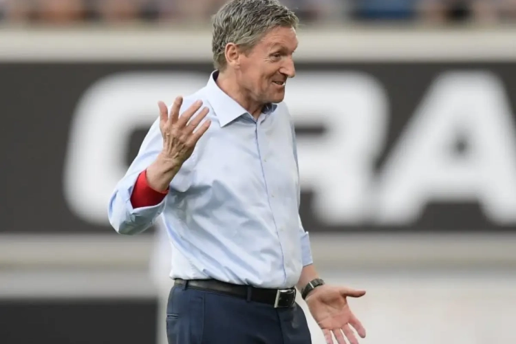 Nieuwkomer was al in het stadion, Dury geeft transfer toe