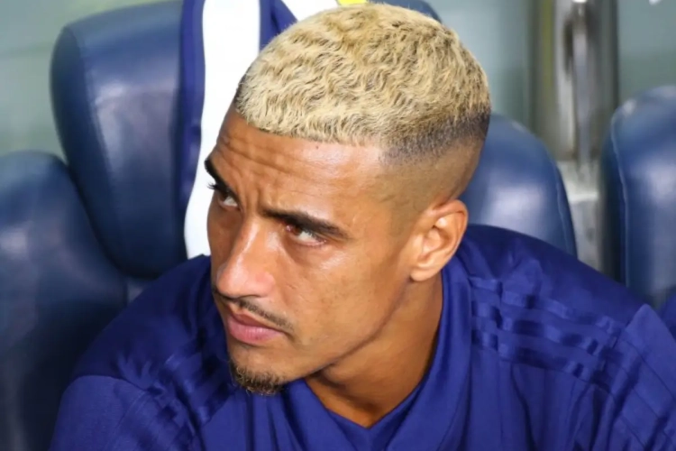Volledige G5 toont interesse in Nabil Dirar: 'Snelle beslissing op komst'