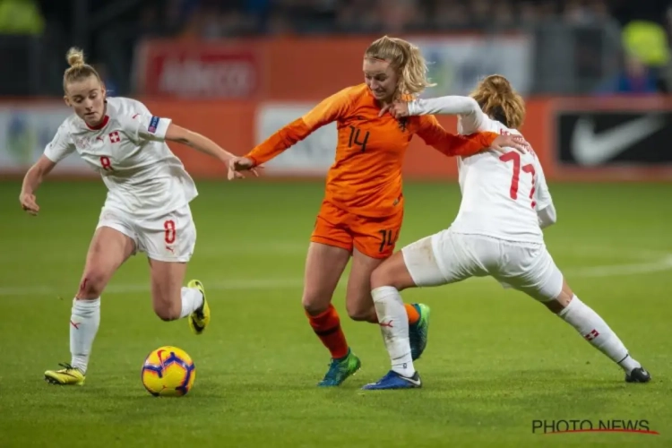 Oranje Leeuwinnen moeten het doen zonder Jackie Groenen