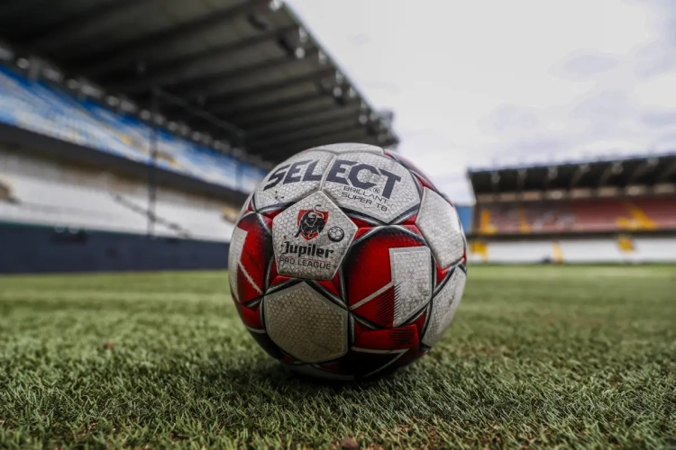 Ook Woluwe en Charleroi zijn voorbereiding op debuut in Super League begonnen met stage respectievelijk oefenmatch