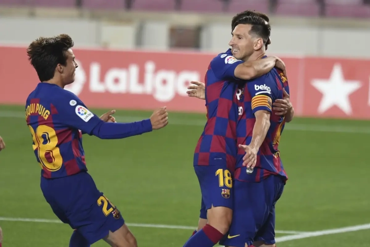'Barcelona wil aanval versterken door spits te halen... met verleden bij Real Madrid'