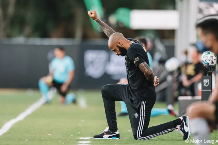 Thierry Henry heeft het helemaal gehad en neemt drastisch besluit