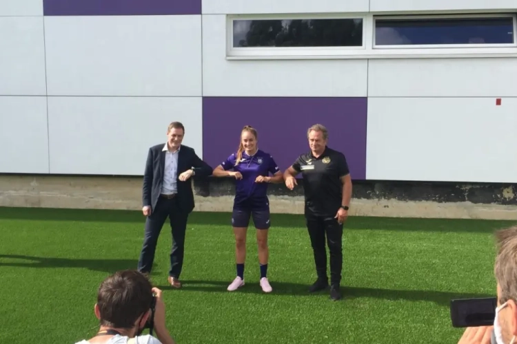 Tessa Wullaert officieel voorgesteld: "Anderlecht de beste ploeg van België"