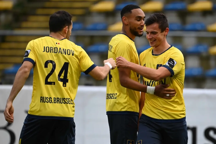 Union eet Club Brugge op met huid en haar, Dante Vanzeir zorgt voor hattrick