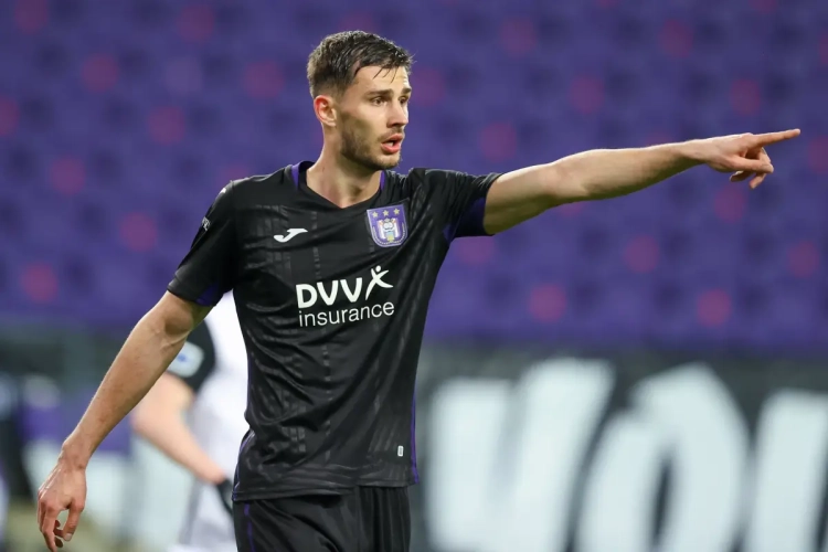 Ex-verdediger Anderlecht heeft spijt: "Anderlecht wilde me houden" en "Met Kompany gaan ze weer naar de top"