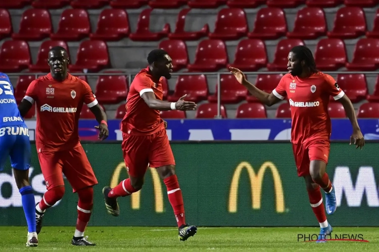 'Anderlecht zoekt defensieve versterking en komt uit bij ex-speler van Royal Antwerp FC'