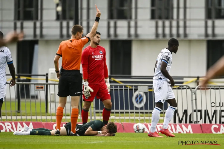 🎥 Nsoki pakt uit met kopstoot in oefenwedstrijd, supporters in twee kampen: "Marginaal" vs "Held, heel Brugge haat Baeten"