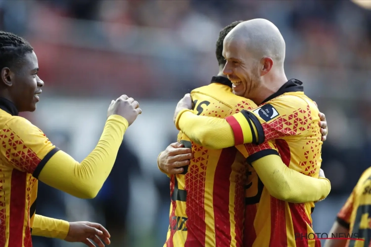 KV Mechelen-speler ziet vakantie in het water vallen en ligt momenteel in het ziekenhuis: "Andere cocktail"