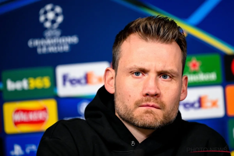 Simon Mignolet wijst Koen Casteels terecht na zijn onverwachte afscheid bij de Rode Duivels