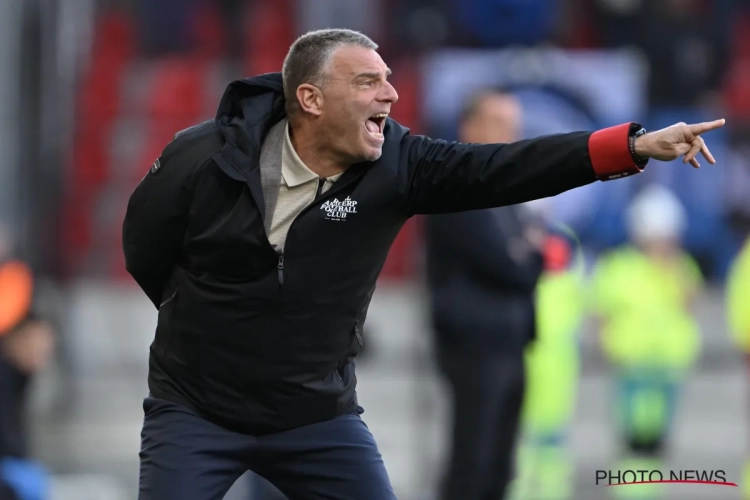 Antwerp-coach Andries Ulderink komt met opvallende reactie na nederlaag tegen Club Brugge: "Het klinkt waarschijnlijk wat gek, maar..."