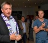 Eregast Jan Jambon opent het 'VOS-café' in het Olympisch Stadion van Beerschot-Wilrijk